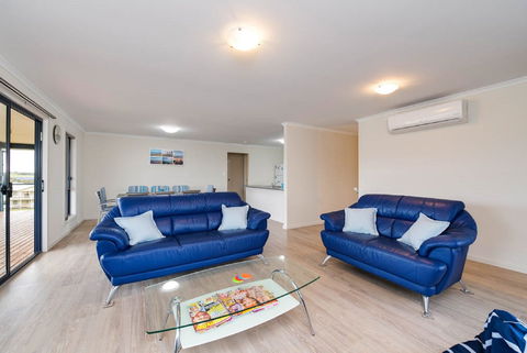 Hayborough Haven 3 - 3 Fifth Avenue - Hayborough - Accommodation Brisbane 2