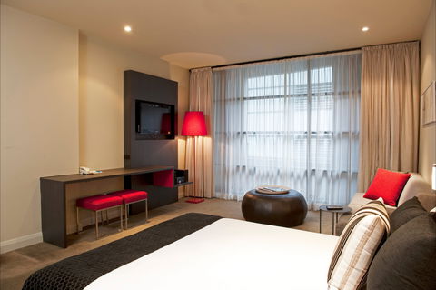 Mantra Hindmarsh Square - Accommodation Brisbane 1