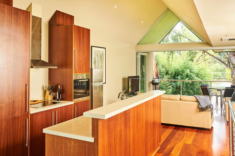 No. 6 Luxury Private Haven - Accommodation Brisbane 2