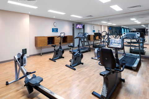 Oaks Glenelg Plaza Pier Suites - Accommodation Brisbane 2