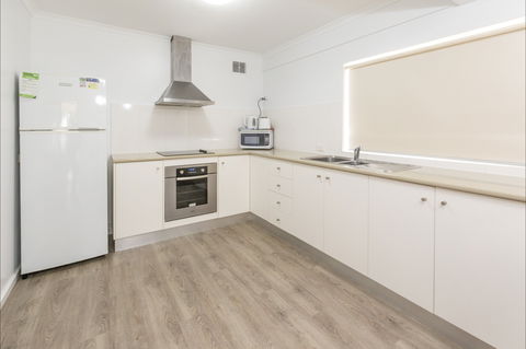 Spalding Lodge Unit 16 - Accommodation Brisbane 2