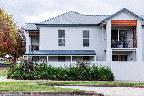 Stay Bathurst - Accommodation Brisbane 0