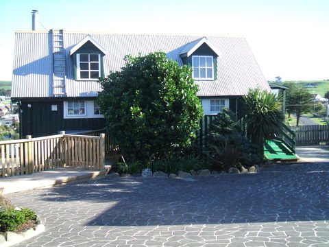 Touchwood Cottages & Gallery & Cafe - Accommodation Brisbane 2