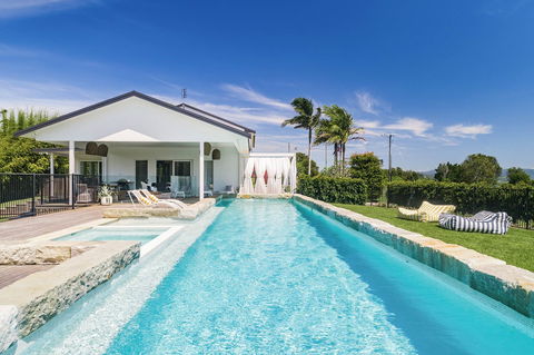 Villa St Helena - Accommodation Brisbane 0
