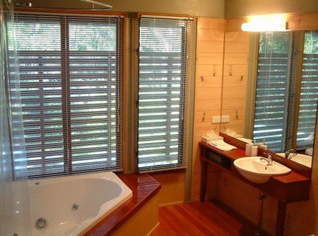 Bombah Point Eco Cottages - Accommodation Brisbane 2