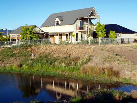 Tessenna Villa - Accommodation Brisbane 0