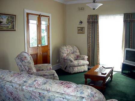 Airleigh - Rose Cottage - Accommodation Brisbane 1