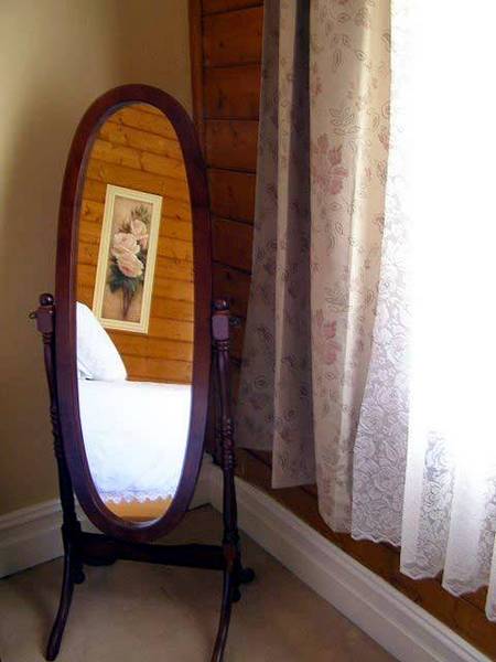 Airleigh - Rose Cottage - Accommodation Brisbane 3
