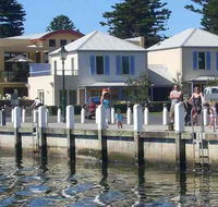 Dockside Waterfront Indulgence - Accommodation Brisbane
