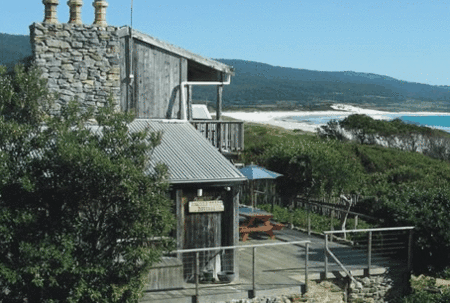 Aurora Beach Cottage - Accommodation Brisbane 0