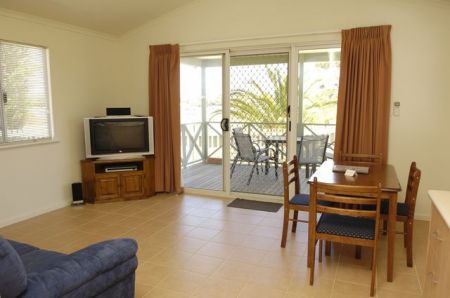 Discovery Holiday Parks - Koombana Bay - Accommodation Brisbane 2