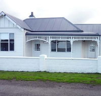 Calgary House  Cottage Accommodation - Accommodation Brisbane