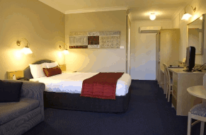 In Town Motor Inn - Accommodation Brisbane 1