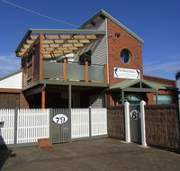 Black Dolphin Townhouse and Apartment