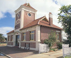 Merredin Town Hall - Accommodation Brisbane 0