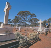 Old Pioneer Cemetery Coolgardie - Accommodation Brisbane