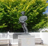 Alexander Cameron Statue - Accommodation Brisbane