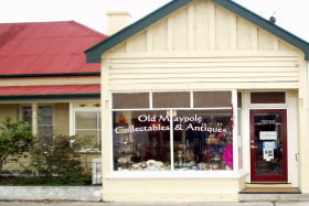 Old Maypole Collectables & Antiques - Accommodation Brisbane 0