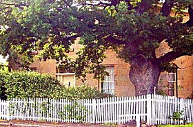 Oak Lodge - Accommodation Brisbane 0