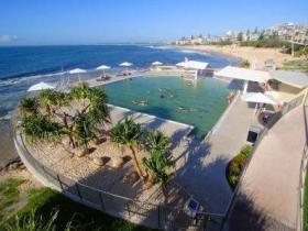 Kings Beach - Beachfront Salt Water Pool - Accommodation Brisbane 0