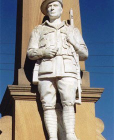 Beaudesert War Memorial - Accommodation Brisbane 0