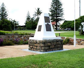 Dunwich War Memorial - Accommodation Brisbane 0