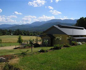 Ringer Reef Winery - Accommodation Brisbane 0