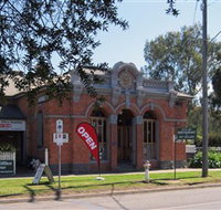 Old Post Office Seymour - Fine Art Gallery  Licensed Restaurant - Accommodation Brisbane