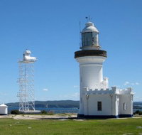 Point Perpendicular Lighthouse and Lookout - Accommodation Brisbane