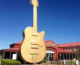 Big Golden Guitar Tourist Centre - Accommodation Brisbane 1