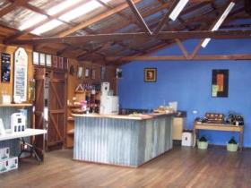 Pyramids Road Wines - Accommodation Brisbane 1