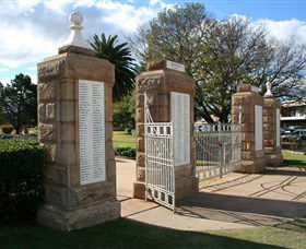 Warwick War Memorial And Gates - Accommodation Brisbane 2