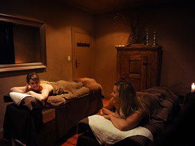 Cocos Hair And Day Spa - Accommodation Brisbane 1