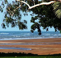 Beachfront Hotel - Accommodation Brisbane