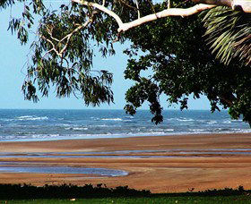 Beachfront Hotel - Accommodation Brisbane 0