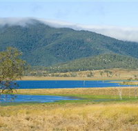 Lake Elphinstone - Accommodation Brisbane