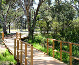 Green Corridor Walking Track - Accommodation Brisbane 0