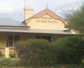 Parkside Cottage Museum - Accommodation Brisbane 1