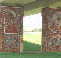 Cowra Bridge Pylons - Accommodation Brisbane