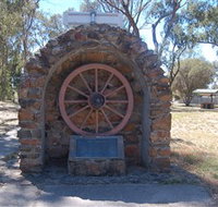 Jindera Pioneer Cairn - Accommodation Brisbane