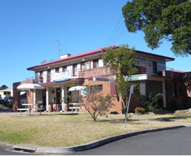 Hotel Oaks - Accommodation Brisbane 0