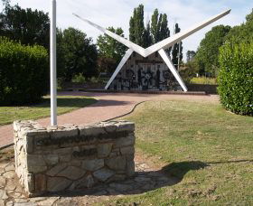 Southern Cloud Memorial - Accommodation Brisbane 0