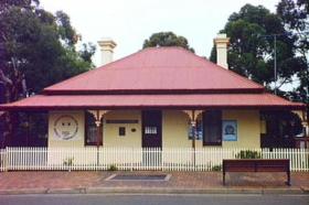 Dredges Cottage - Accommodation Brisbane 0