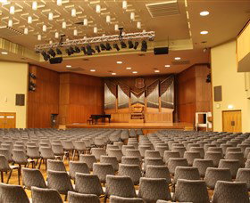 Wollongong Town Hall - Accommodation Brisbane 0