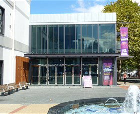 Wollongong Town Hall - Accommodation Brisbane 1
