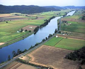 The Clarence River - Accommodation Brisbane 0