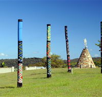 Maclean Tartan Power Poles - Accommodation Brisbane