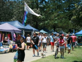 Broadbeach Art And Craft Markets - Accommodation Brisbane 0