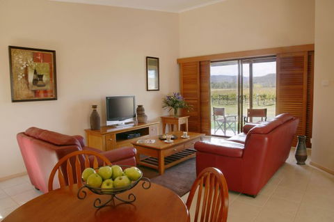Nightingale Wines Luxury Villas - Accommodation Brisbane 0