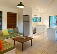 The Retreat Beach Houses - Accommodation Brisbane